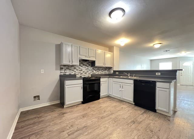 315  Autumn Pass, San Antonio, TX 78245 — photo 5