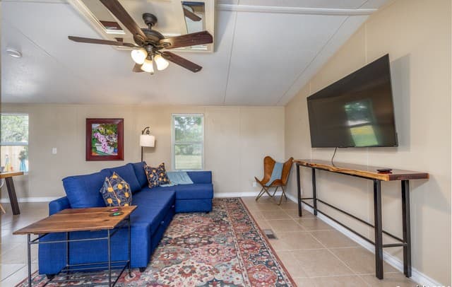 2301  Wegner Rd, New Braunfels, TX 78132 — photo 2