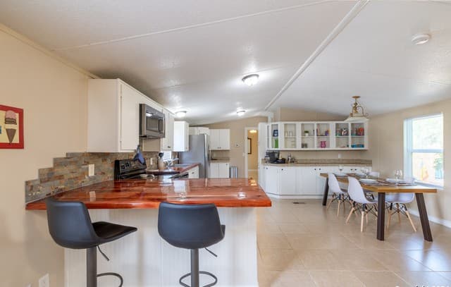 2301  Wegner Rd, New Braunfels, TX 78132 — photo 4