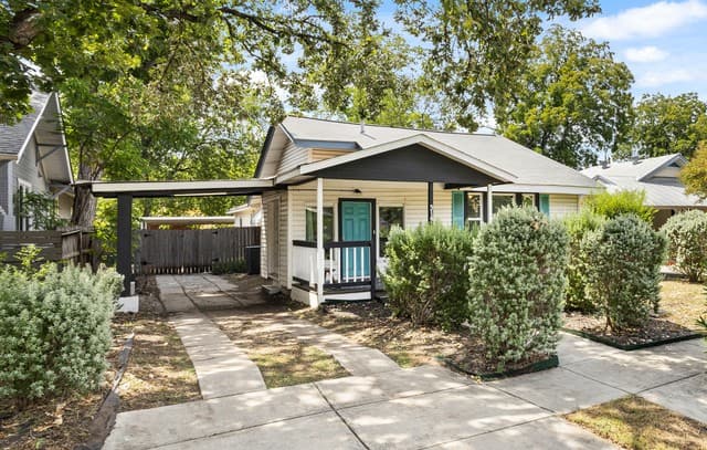 314  Queen Anne Ct, San Antonio, TX 78209 — photo 2