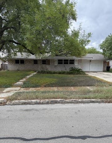710  Colwyn Pass