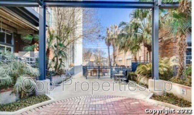 1331  S Flores St, San Antonio, TX 78204 — photo 3