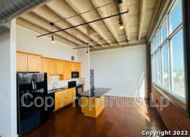 1331  S Flores St, San Antonio, TX 78204 — photo 4