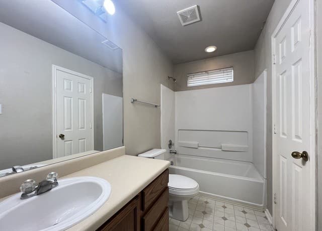 414  Cattle Ranch Dr, San Antonio, TX 78245 — photo 17