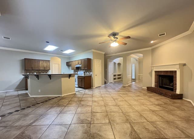 414  Cattle Ranch Dr, San Antonio, TX 78245 — photo 6