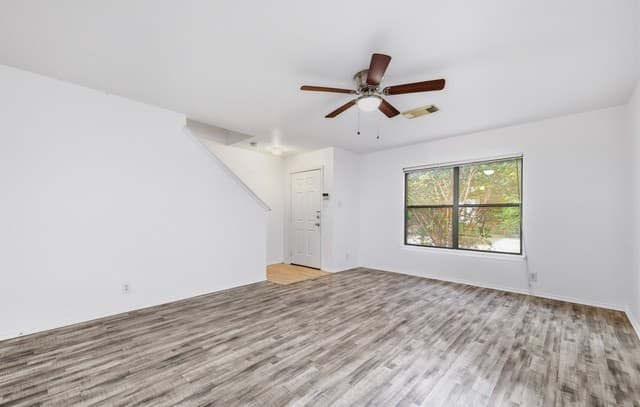 18  Torreys Post, San Antonio, TX 78240 — photo 2