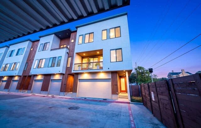 102 Tendick St Unit 806