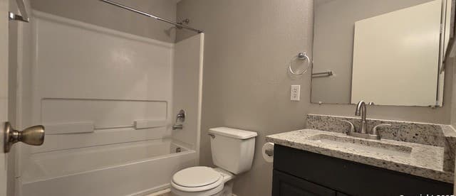 7810  Kingsbury Wood Unit 2, San Antonio, TX 78240 — photo 9