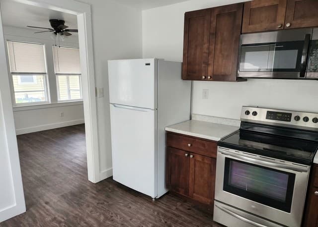 904  Thompson Place, San Antonio, TX 78226 — photo 11