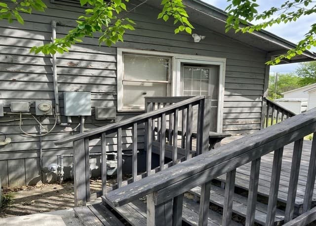 904  Thompson Place, San Antonio, TX 78226 — photo 24