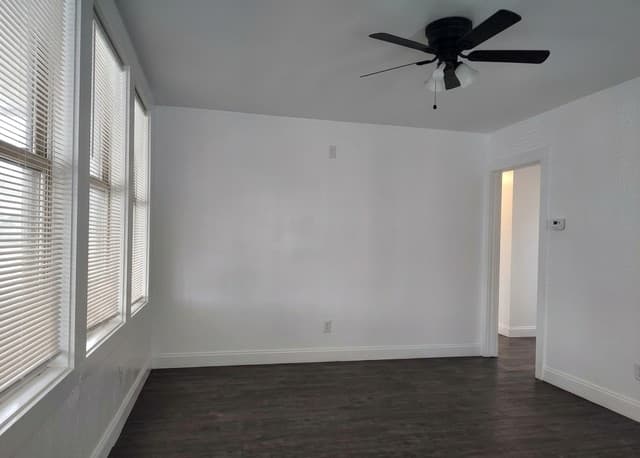 904  Thompson Place, San Antonio, TX 78226 — photo 6