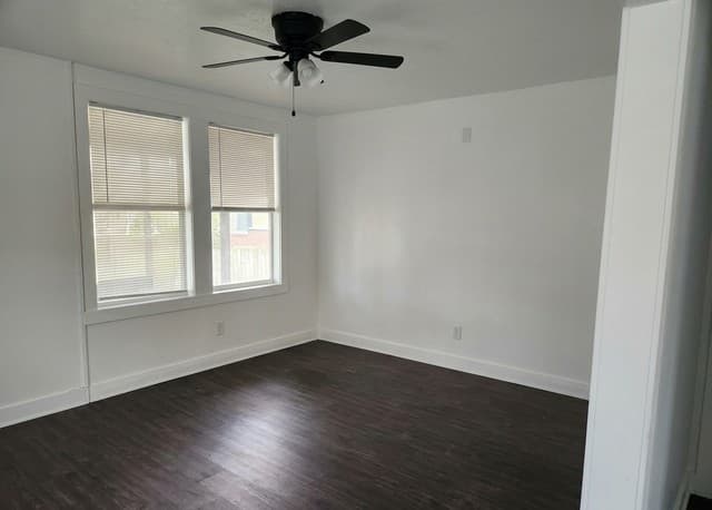 904  Thompson Place, San Antonio, TX 78226 — photo 9