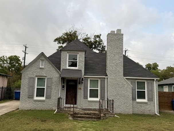 314 W Ridgewood Ct