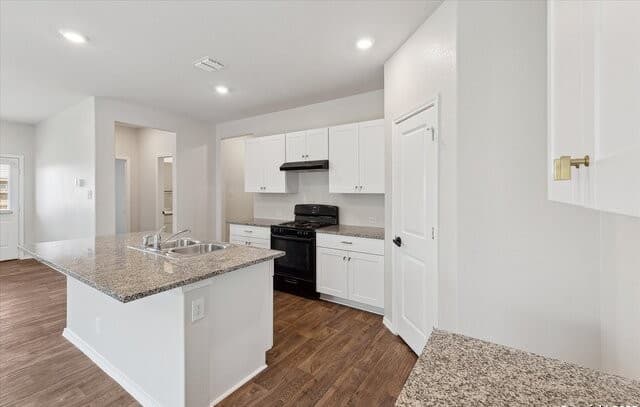 168  Middle Green Loop, Floresville, TX 78114 — photo 18