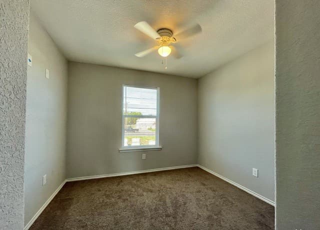 6922  Crestway Rd Unit 4, San Antonio, TX 78239 — photo 16
