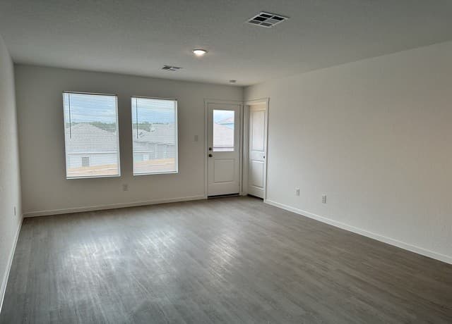 629  Drake, Marion, TX 78124 — photo 15