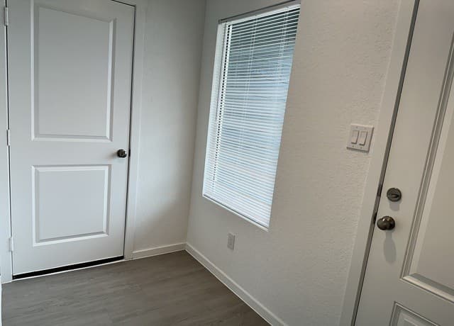 629  Drake, Marion, TX 78124 — photo 8