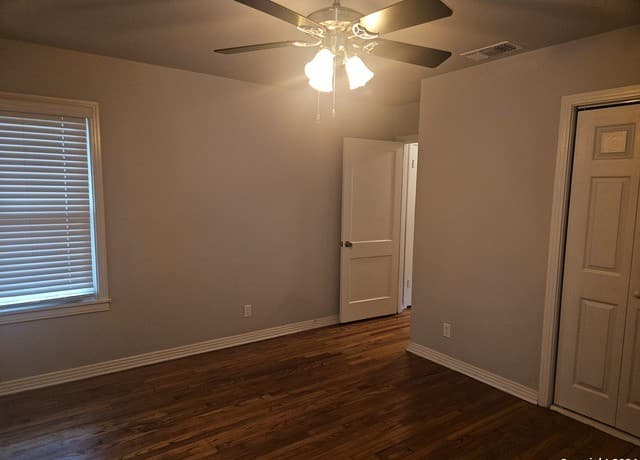 131  Bethany Pl, San Antonio, TX 78201 — photo 17