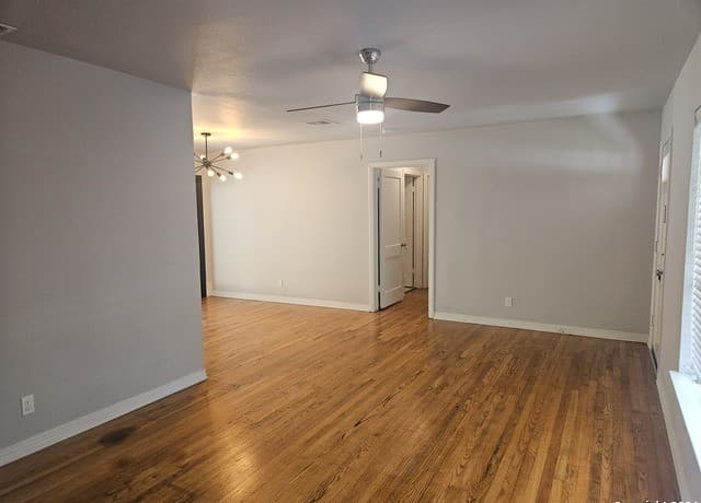 131  Bethany Pl, San Antonio, TX 78201 — photo 6