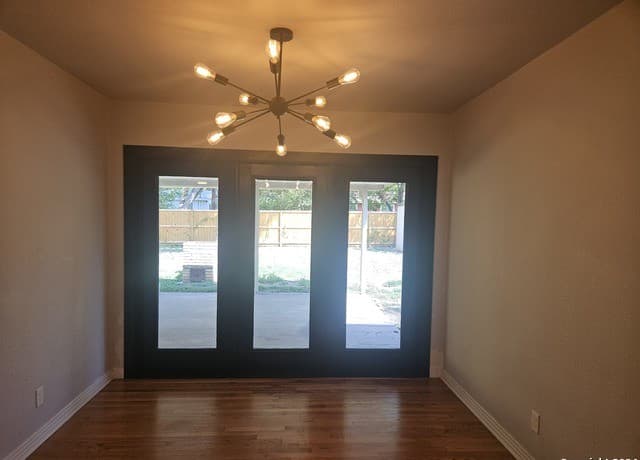 131  Bethany Pl, San Antonio, TX 78201 — photo 7