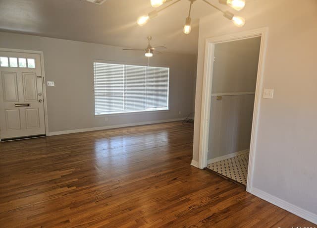 131  Bethany Pl, San Antonio, TX 78201 — photo 8
