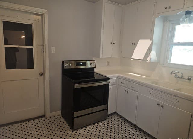 131  Bethany Pl, San Antonio, TX 78201 — photo 9