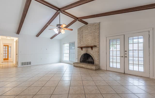 4334  Stockdale St, San Antonio, TX 78233 — photo 12