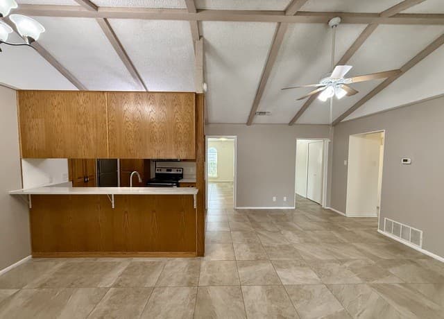 4214  Eagle Nest, San Antonio, TX 78233 — photo 11