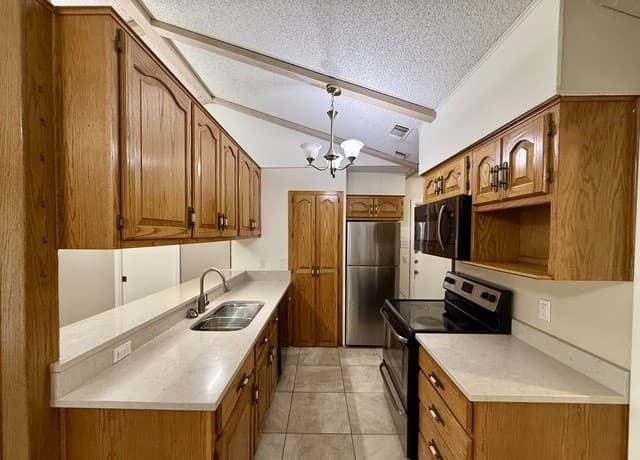 4214  Eagle Nest, San Antonio, TX 78233 — photo 14
