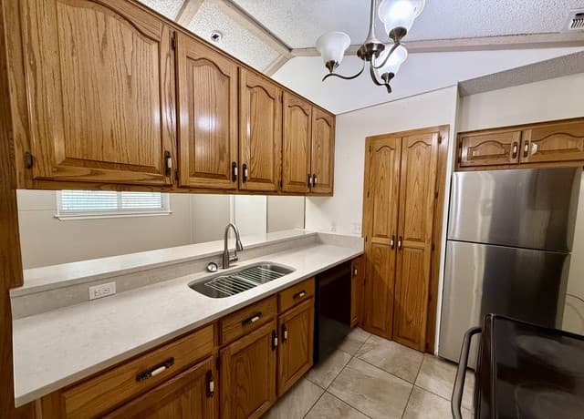 4214  Eagle Nest, San Antonio, TX 78233 — photo 15