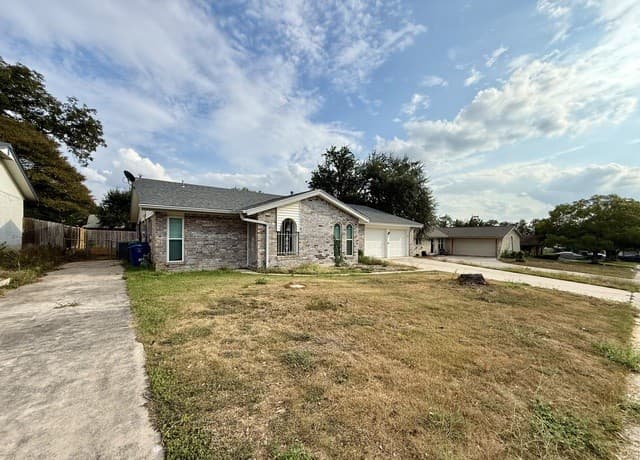 4214  Eagle Nest, San Antonio, TX 78233 — photo 2