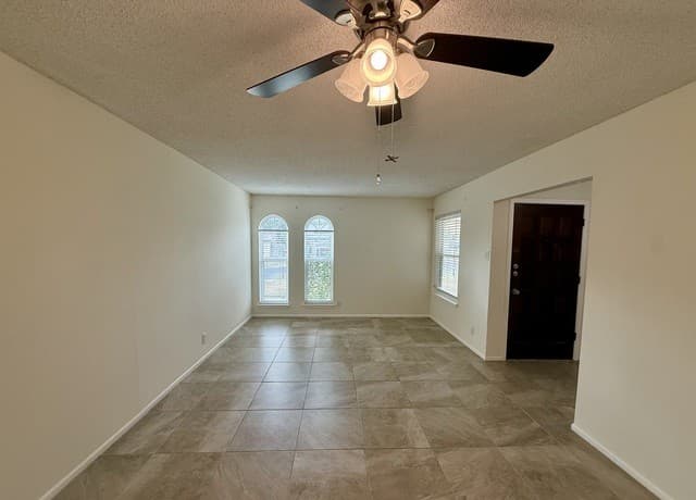 4214  Eagle Nest, San Antonio, TX 78233 — photo 7