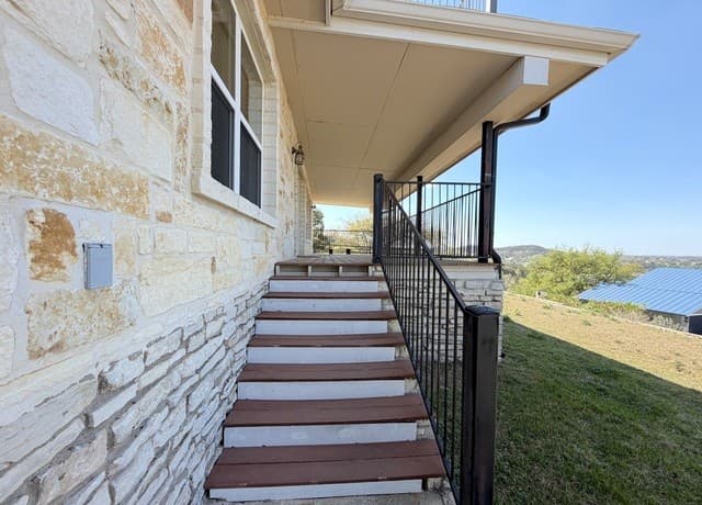 1210  Skyline, Canyon Lake, TX 78133 — photo 3