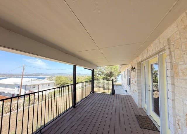 1210  Skyline, Canyon Lake, TX 78133 — photo 4