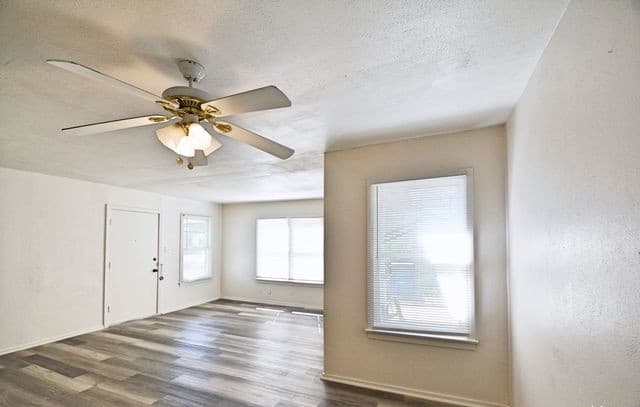 730  Roosevelt St, New Braunfels, TX 78130 — photo 8