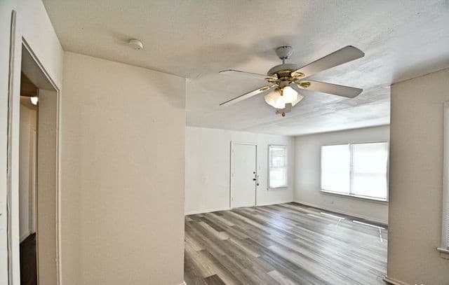 730  Roosevelt St, New Braunfels, TX 78130 — photo 9