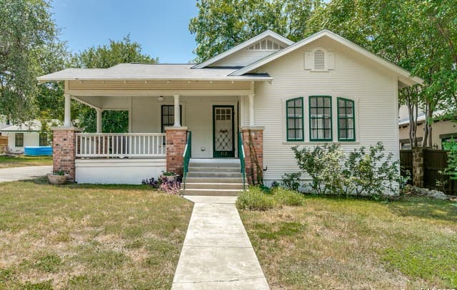 212  Chichester Pl