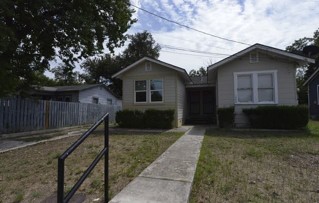 1426 N Center