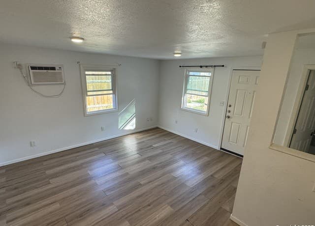 411  Cincinnati Unit 102, San Antonio, TX 78201 — photo 6