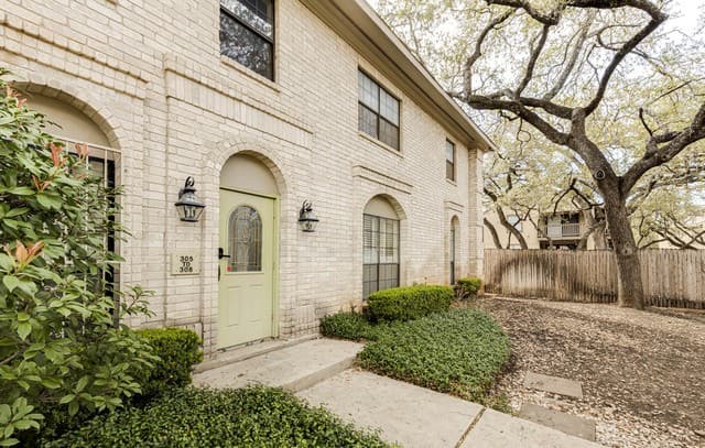 8415 Fredericksburg Unit 307