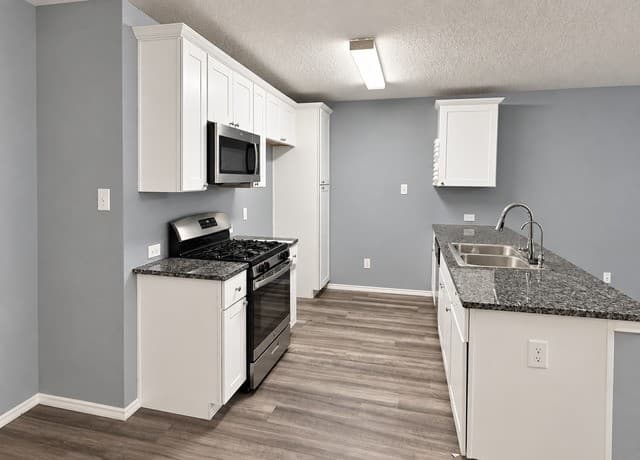 102  Samuel Kemper, San Antonio, TX 78220 — photo 3