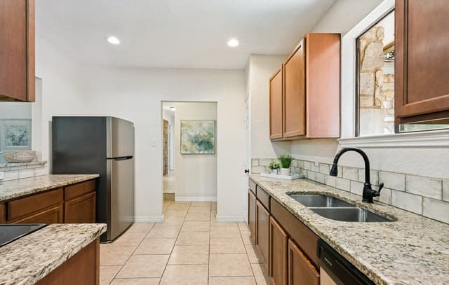 14414  Ledgewood St, San Antonio, TX 78233 — photo 11