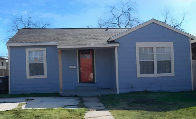 434  Elmwood Dr