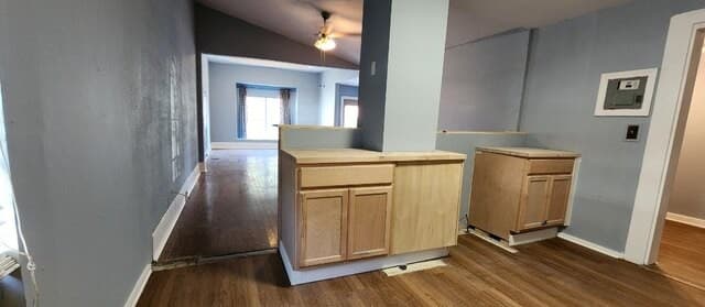 1908  Monterey, San Antonio, TX 78207 — photo 21