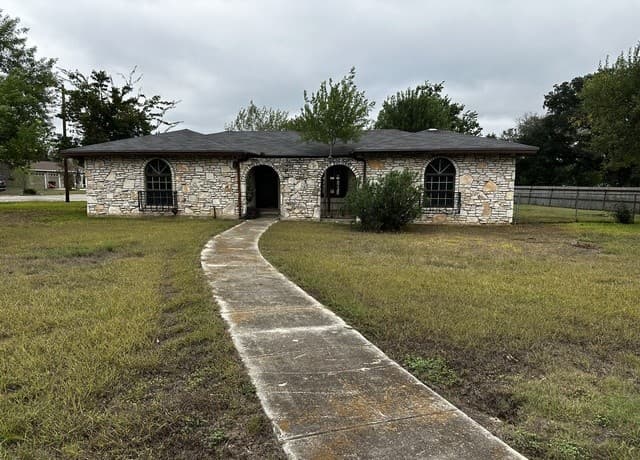 109 Cibolo Oak Ln