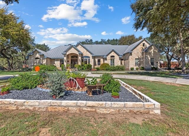 627  River Chase Way