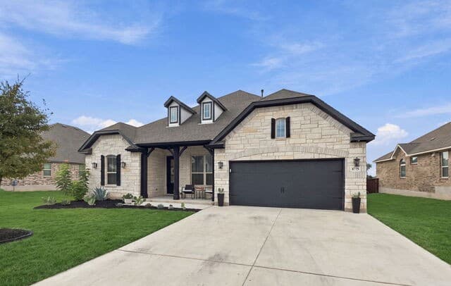 8735 Gate Forest