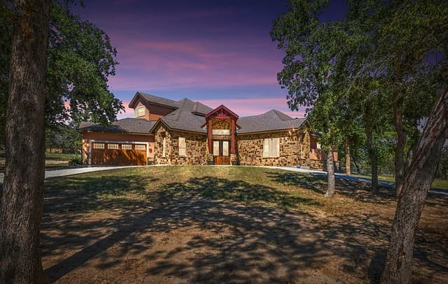 507  Enchanted Oak Dr