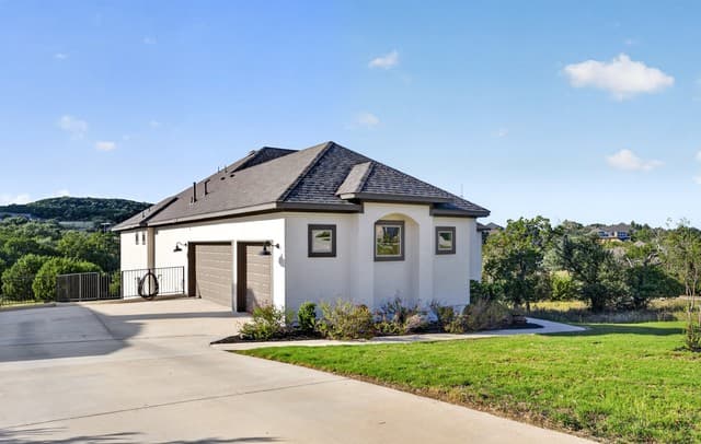 25147  Buffalo Clover, Boerne, TX 78006 — photo 2