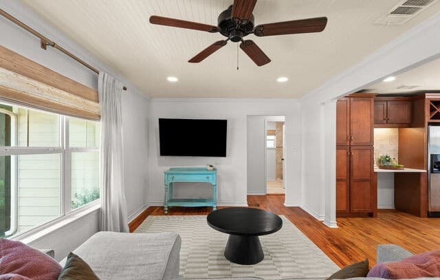 414  Frey St, Boerne, TX 78006 — photo 8